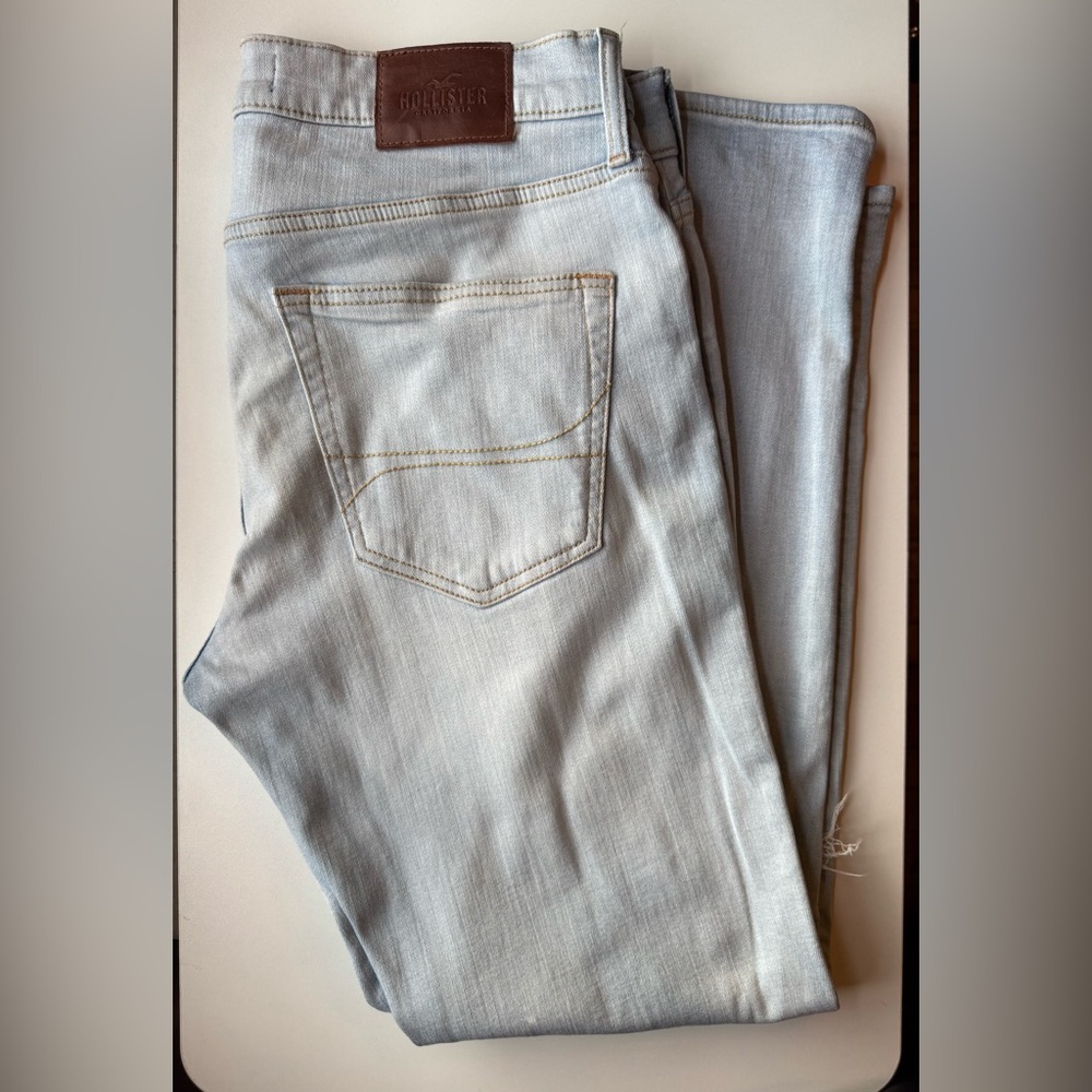 Hollister Men's Skinny Jeans in Light Denim